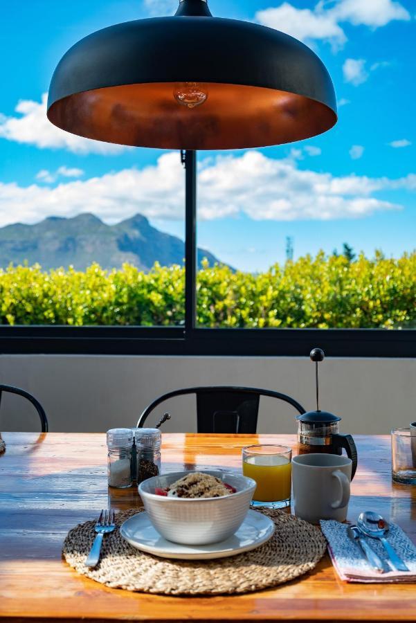 Hout & About Guest House Hout Bay Esterno foto