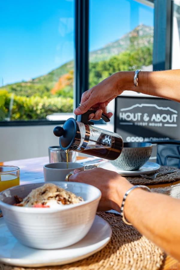 Hout & About Guest House Hout Bay Esterno foto