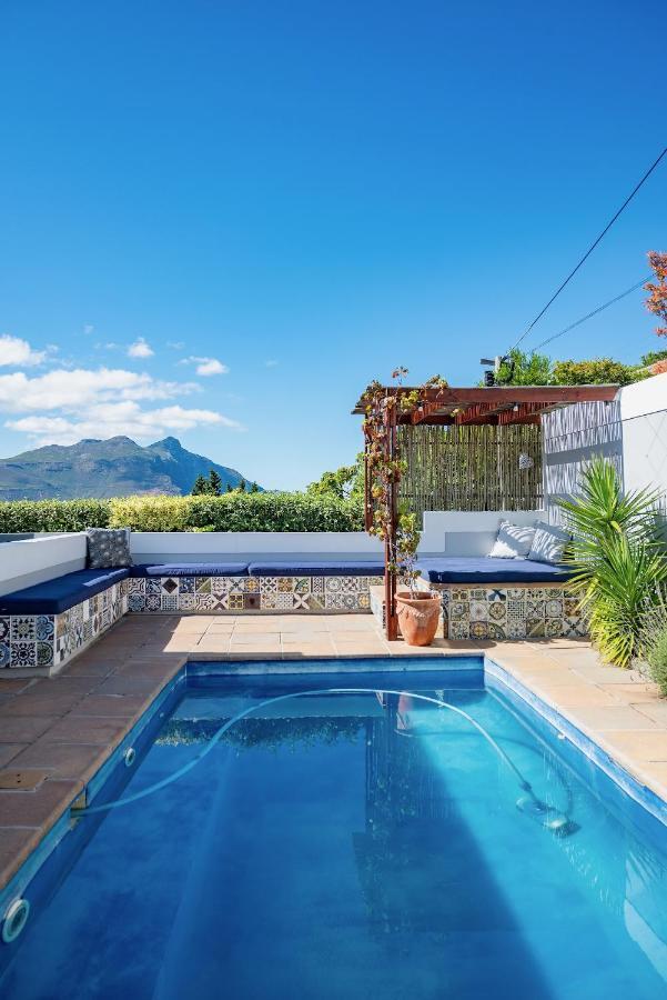 Hout & About Guest House Hout Bay Esterno foto